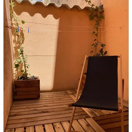 La Des Platanes * بيربينيو